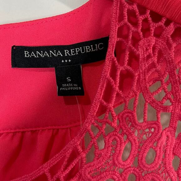 NWT Banana Republic Factory Pink Sleeveless Shirt Size S Crochet Lace - Picture 4 of 9